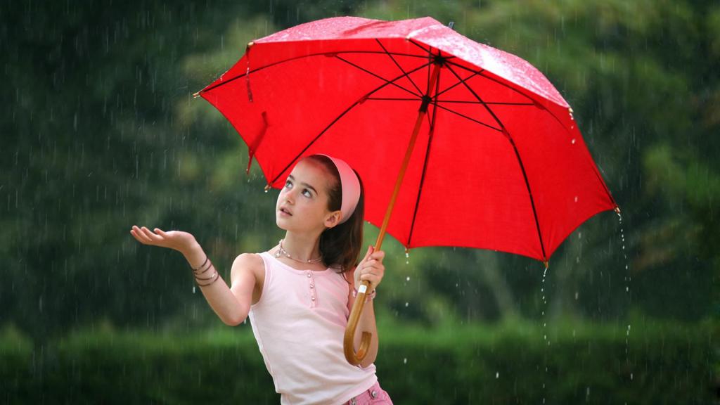 Bērnu lietussargs: modeļu apskats