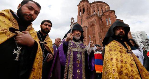kādā gadā armēņi pieņēma kristietību