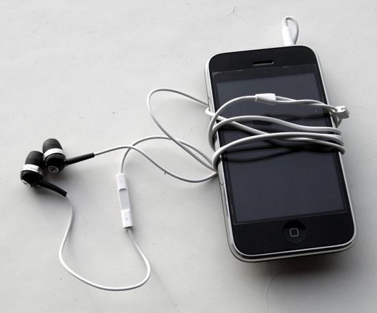 Kā augšupielādēt mūziku iPhone: risinājumi