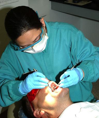 Kas ir periodonta slimība? Tās rašanās cēloņi